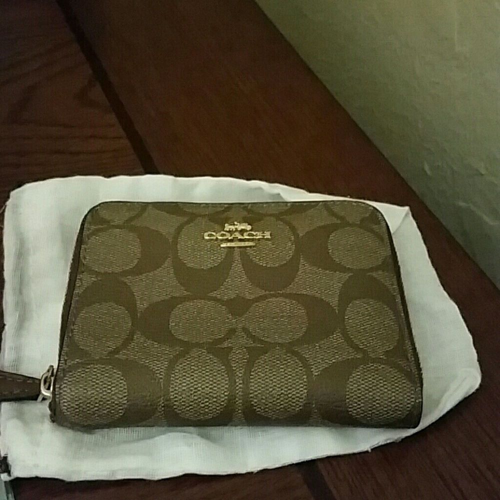 Coach Wallet with dust cover